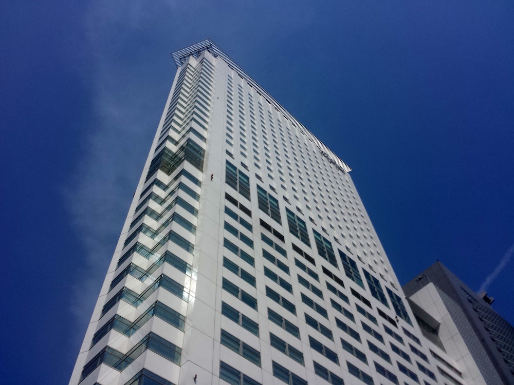 Century Southern Tower 7/70