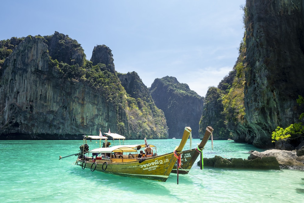 PhiPhi CoCo Beach Resort 24/50