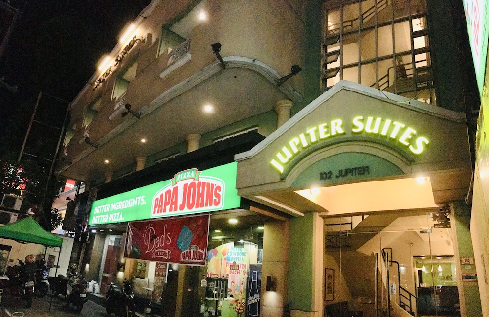 Jupiter Suites 3/50