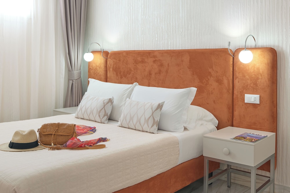 ECONOMY, LARGE SINGLE BED