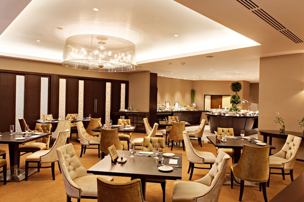 Joy Nostalg Hotel and Suites Manila 35/50