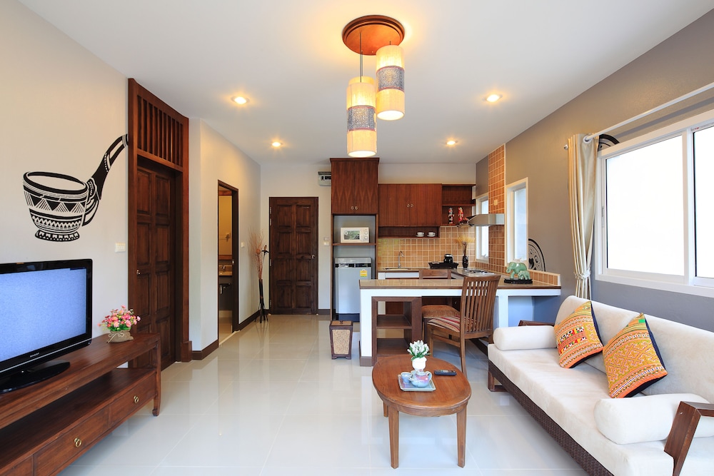 THE OPIUM SERVICED APARTMENT AND HOTEL 31/50
