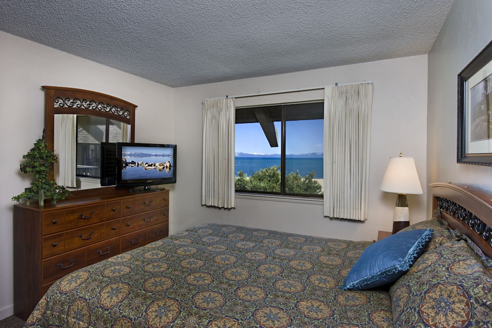Tahoe Lakeshore Lodge & Spa 52/62