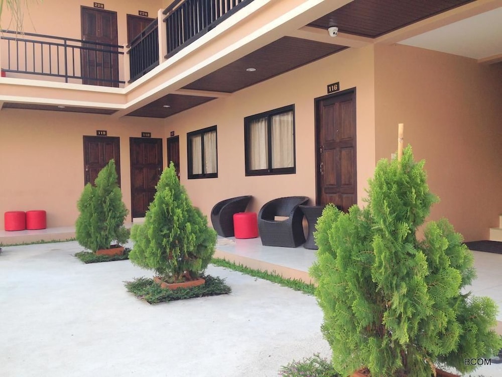 Panupong Hotel 7/22