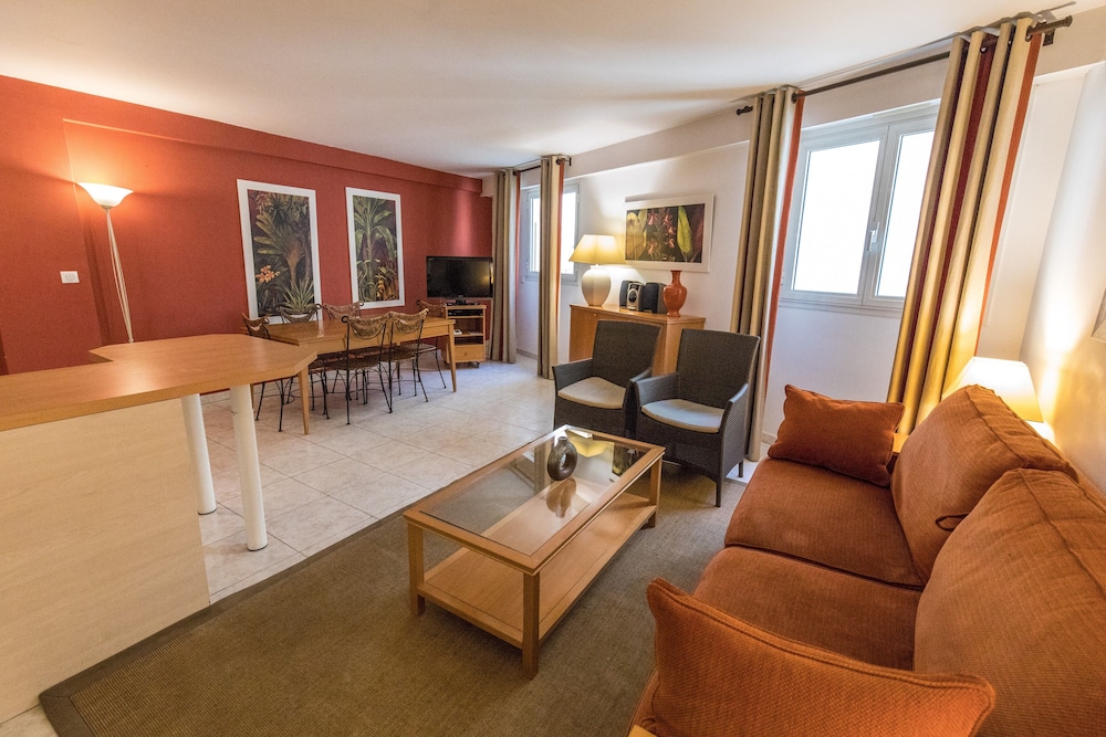 Cannes Croisette Prestige Apparthotel 37/50