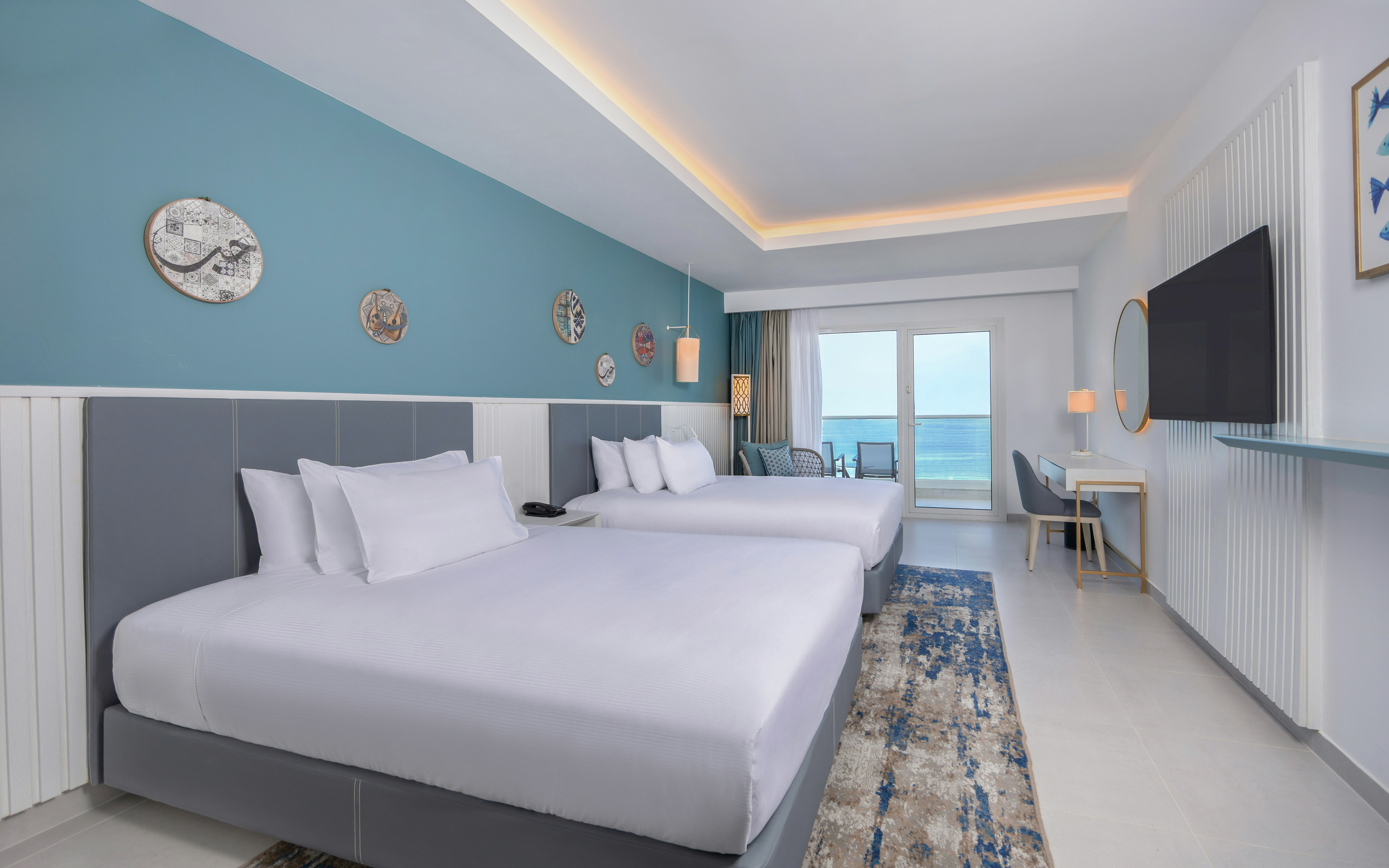 Deluxe, 2 Queen Beds, Sea Front