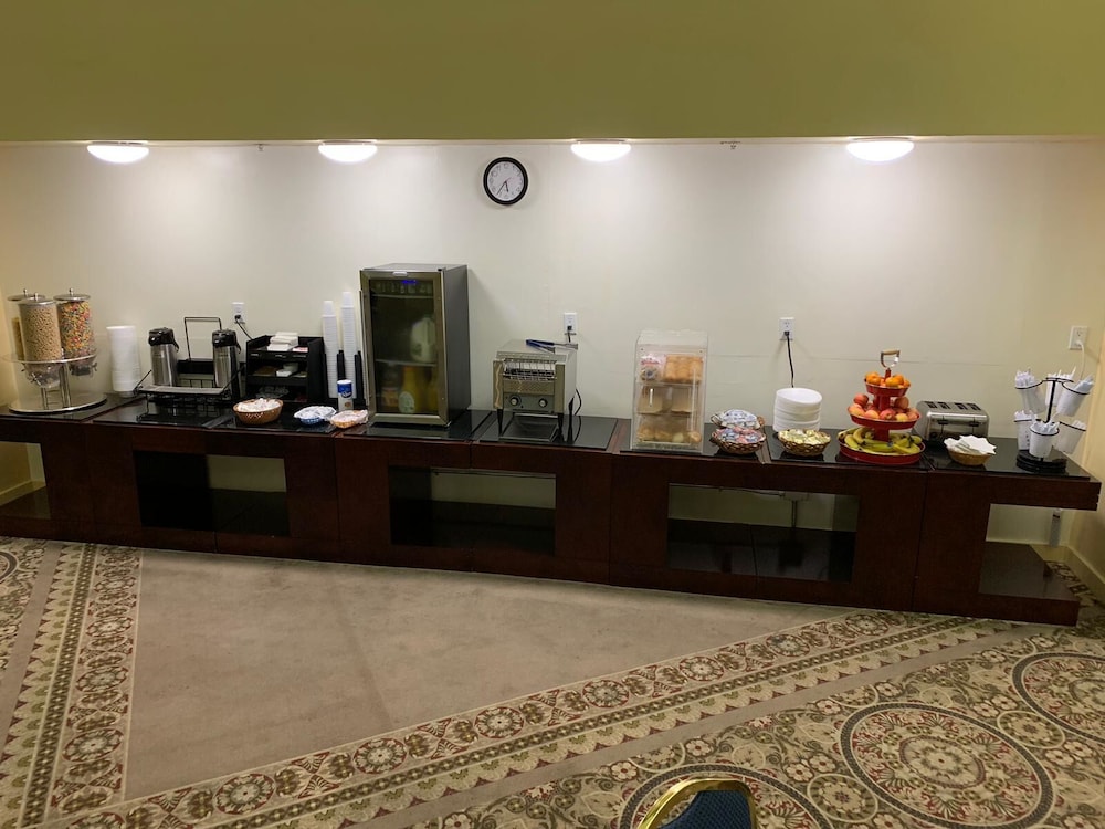 Bedford Plaza Hotel 43/50