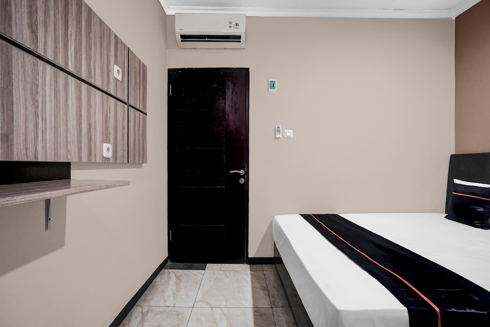 Hotel O near Ciputra World Surabaya formerly Darmo Residence 20/60