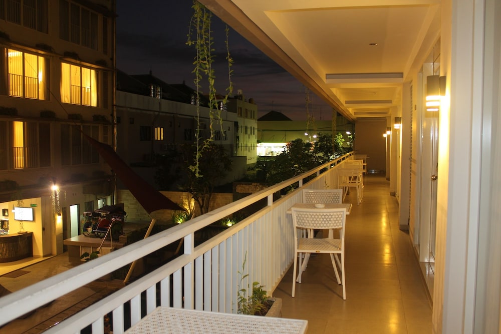 Losari Sunset Hotel 34/38