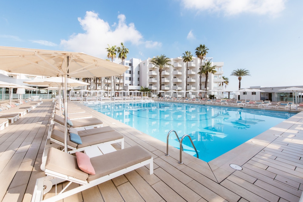 Hotel Garbi Ibiza & Spa 36/39