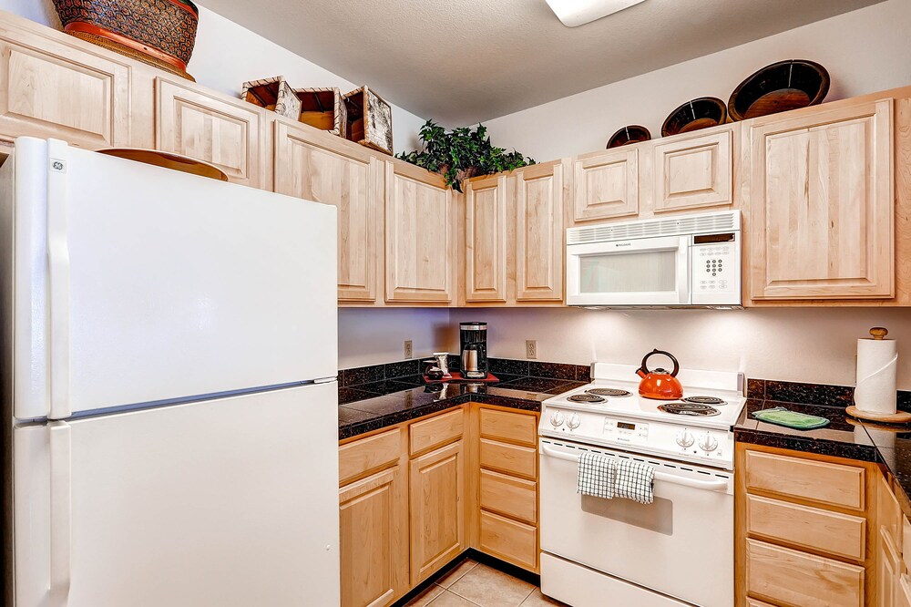 Gateway Mountain Lodge 50/75