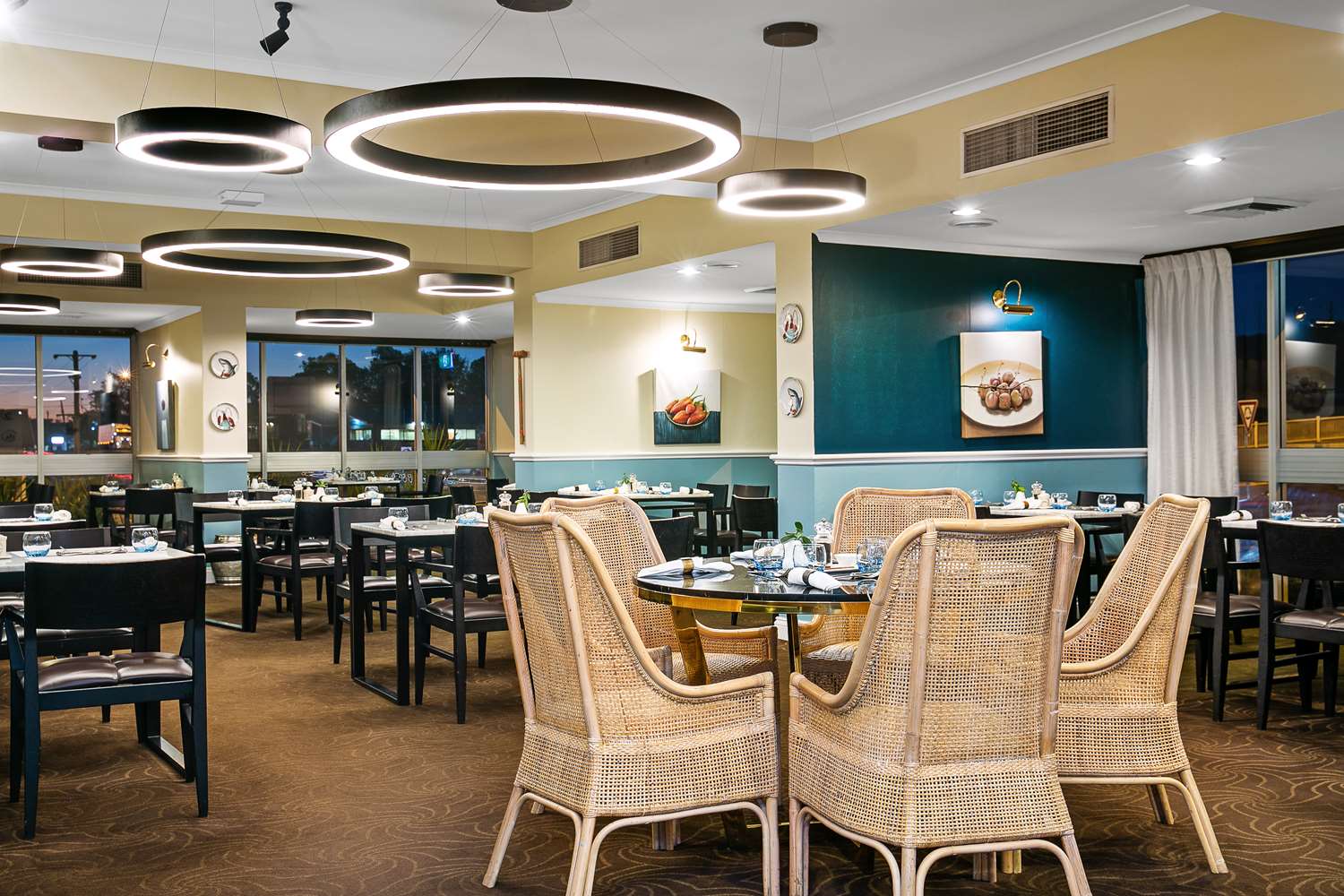 Best Western Sanctuary Inn 48/54