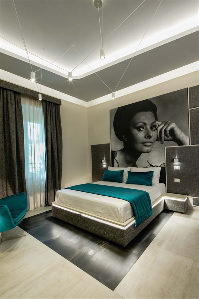 Via Veneto Luxury Suites 10/50