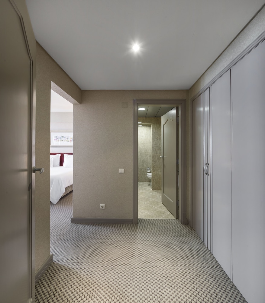 Avenida Hotel Maputo 24/56
