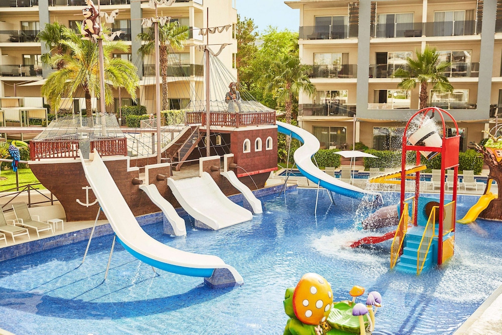 Zafiro Palace Alcudia 32/38