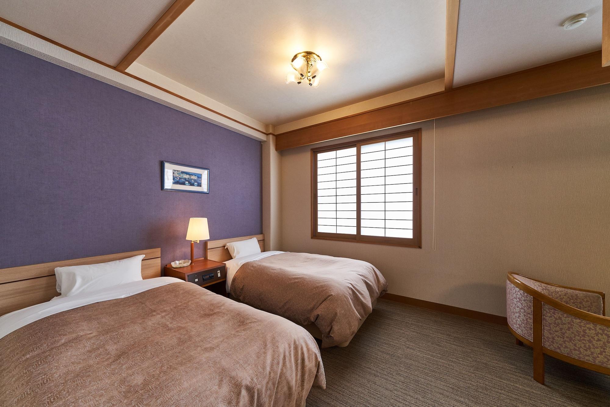 Room, Twin Beds