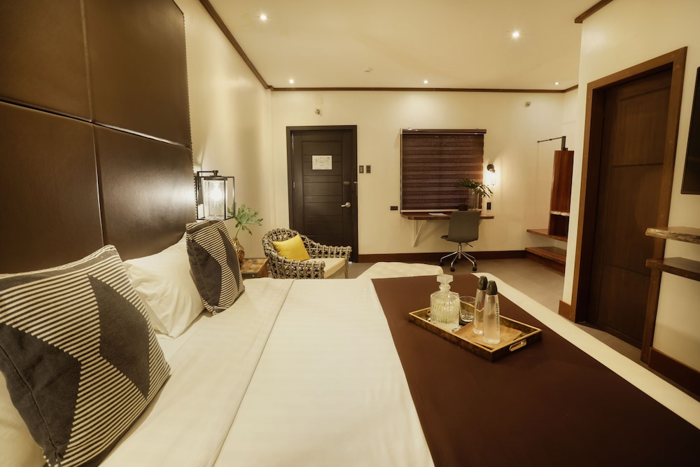 The Bourke Hotel 23/57