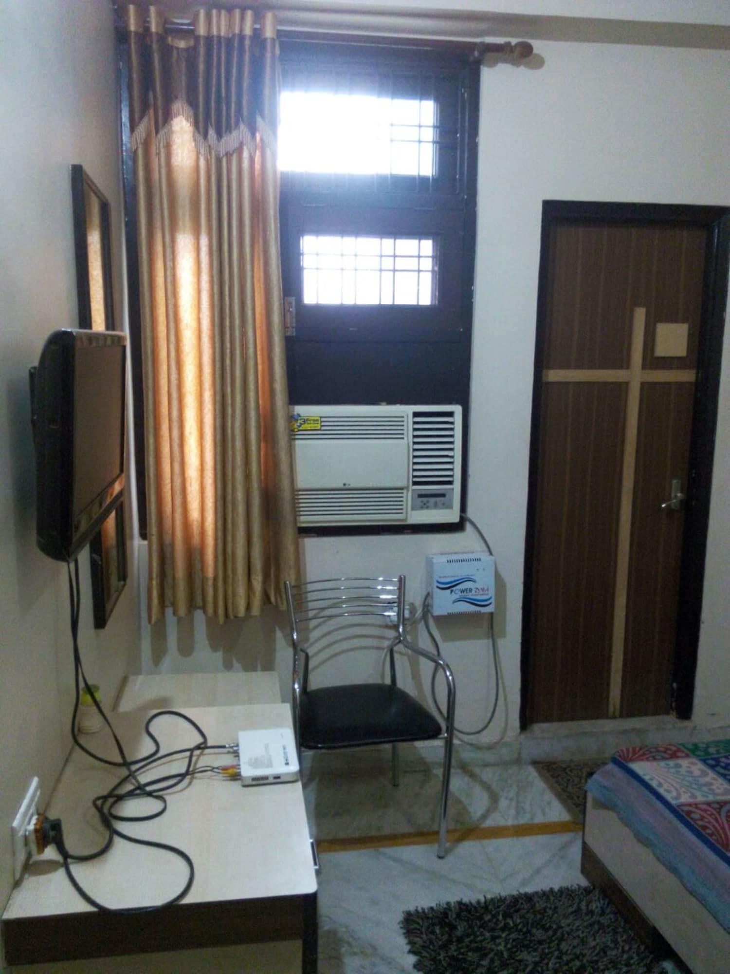 HOTEL KARNI NIWAS PALACE 8/13