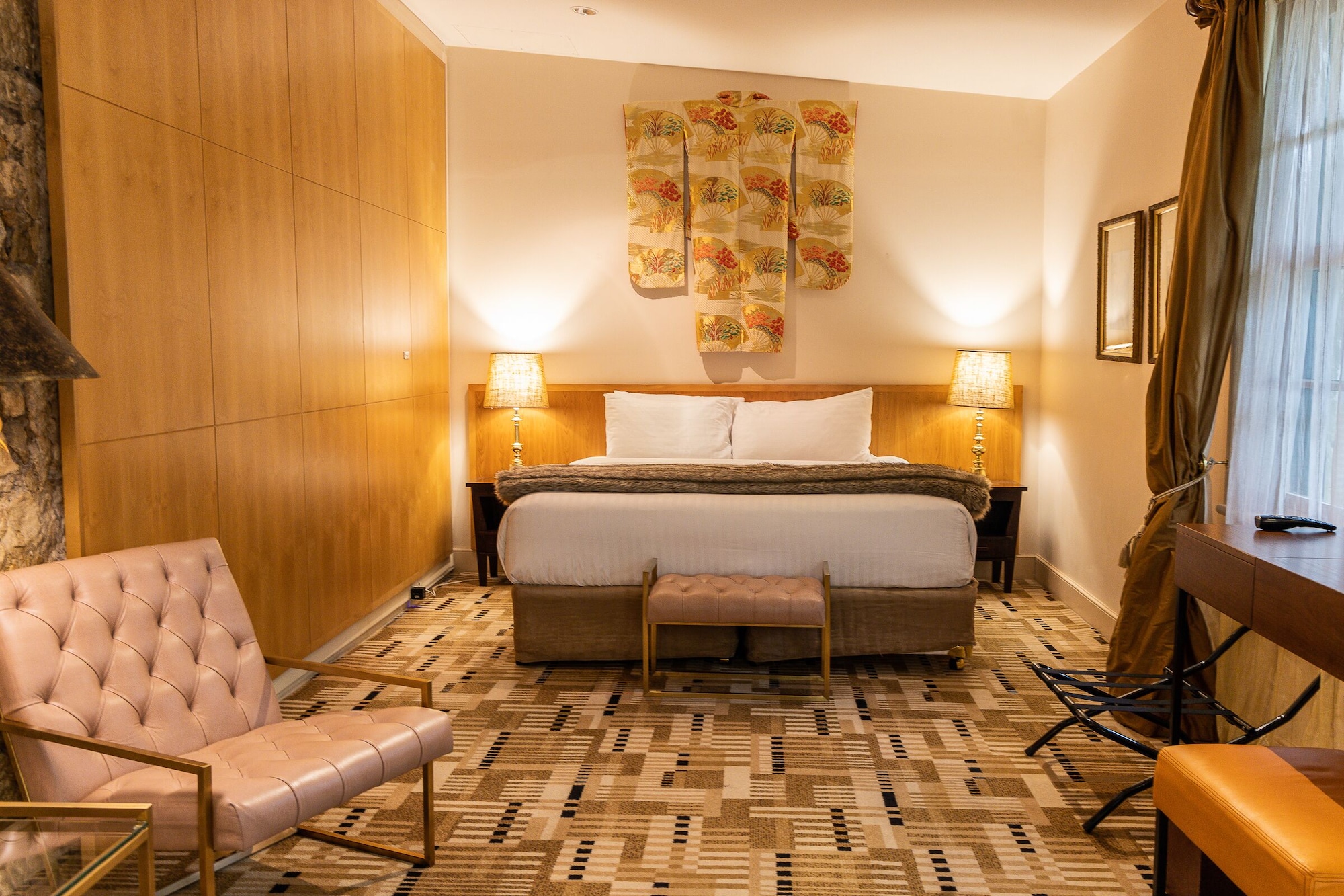 COURTYARD, SUITE