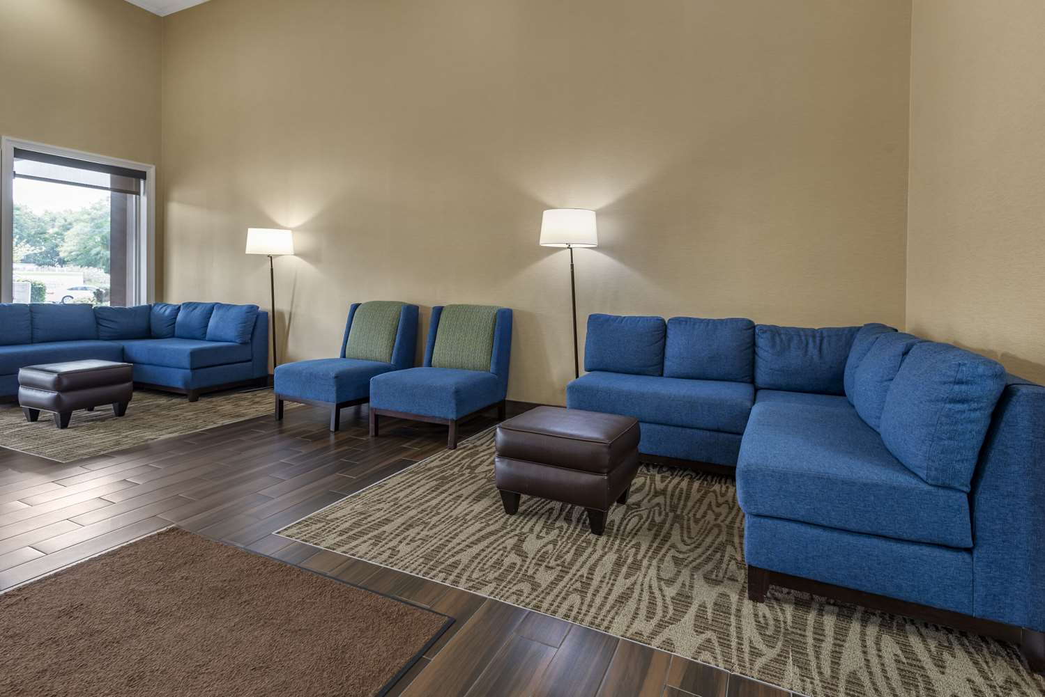 Comfort Inn & Suites Glen Mills - West Chester 20/25