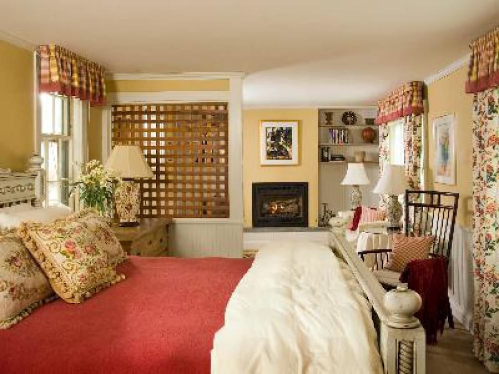 Hydrangea House Inn 6/22
