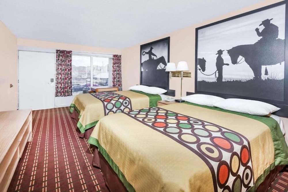 Arya Inn & Extended Stay 8/29