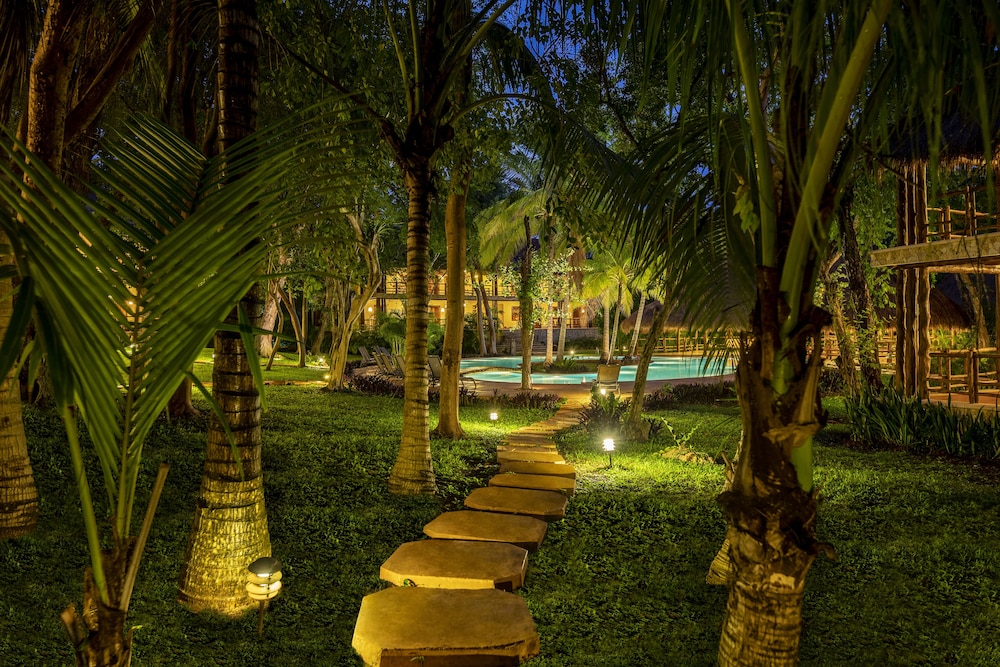 The Lodge At Uxmal 40/50
