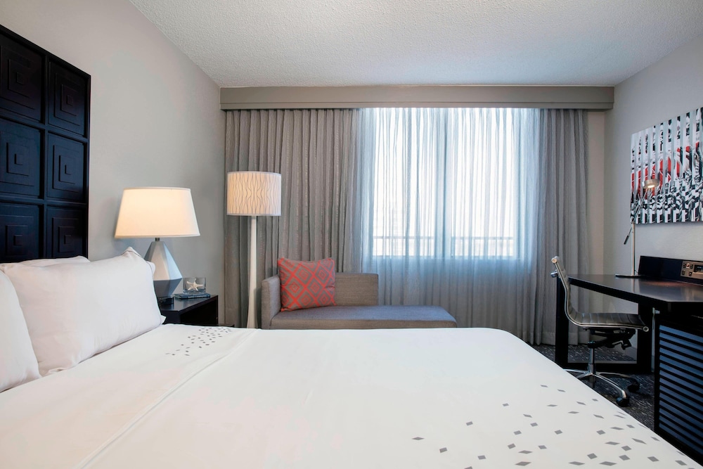 Renaissance Fort Lauderdale Marina Hotel 8/52