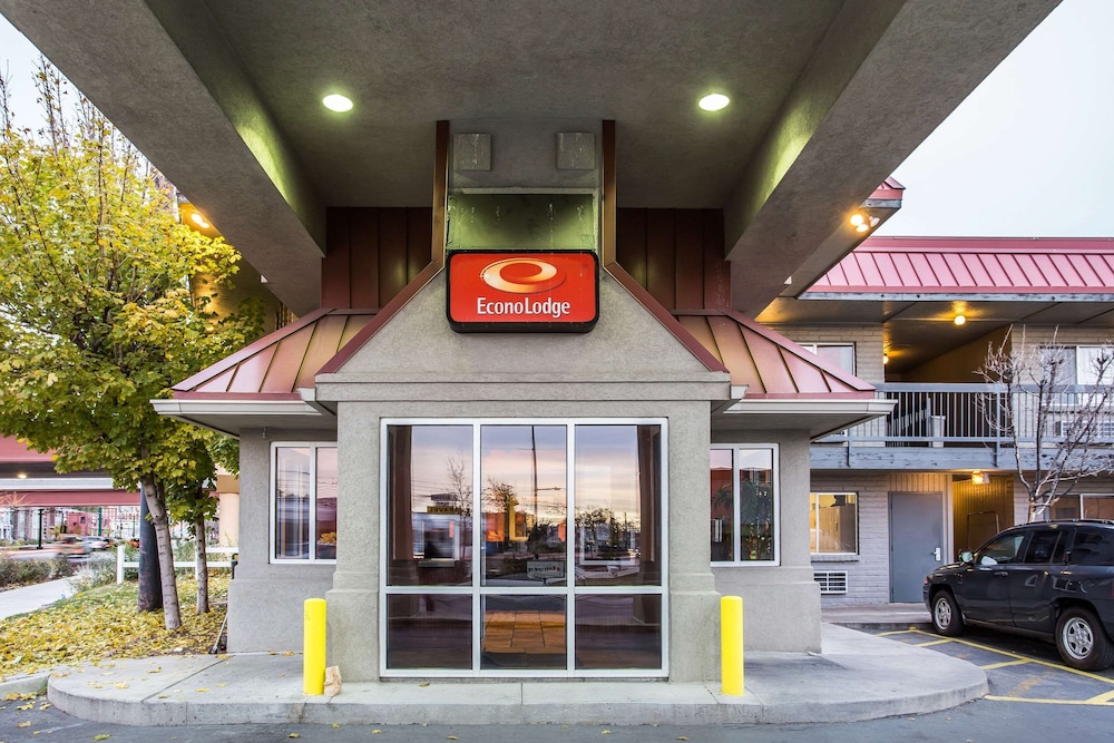 Econo Lodge Downtown Salt Lake 2/42