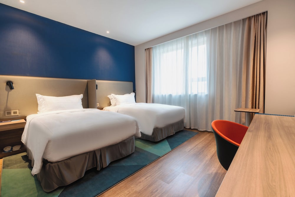 Holiday Inn Express Dongli 24/40