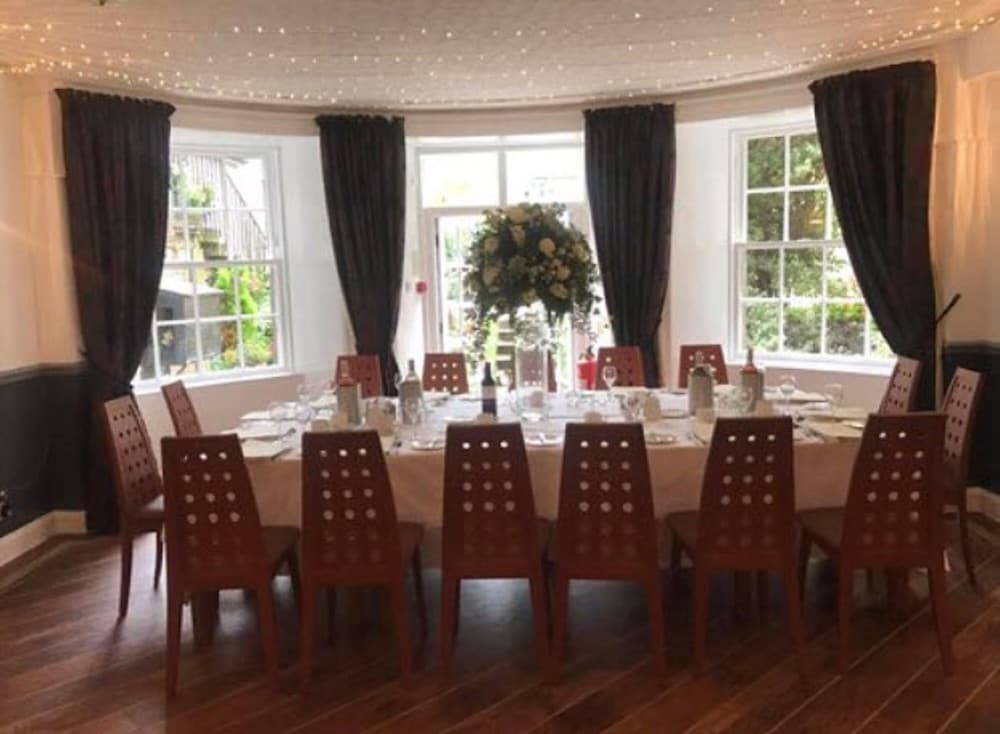 The Tontine Hotel 43/64