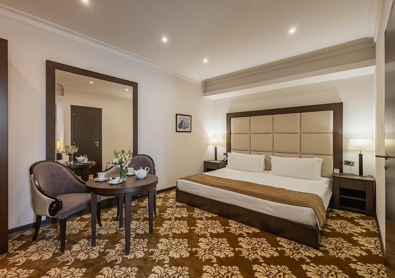 Junior Suite, Double or Twin Bed