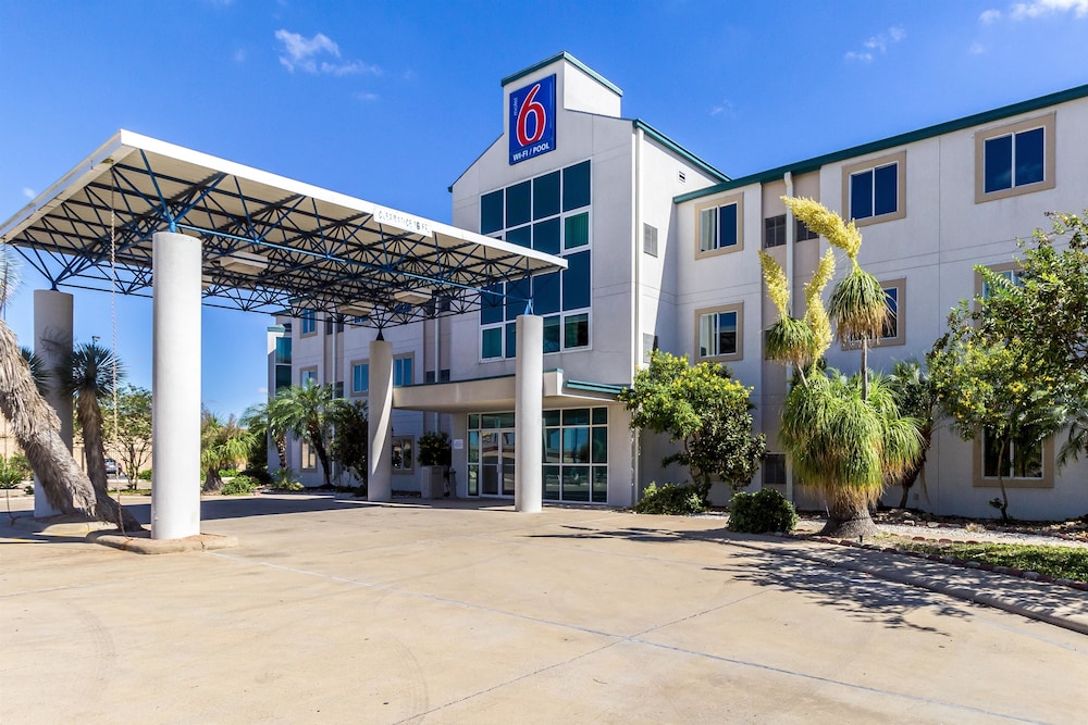 Motel6 Harlingen, TX 6/52
