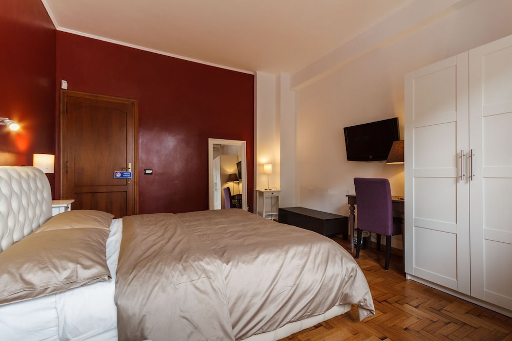 DELUXE, DOUBLE BED, CITY VIEW