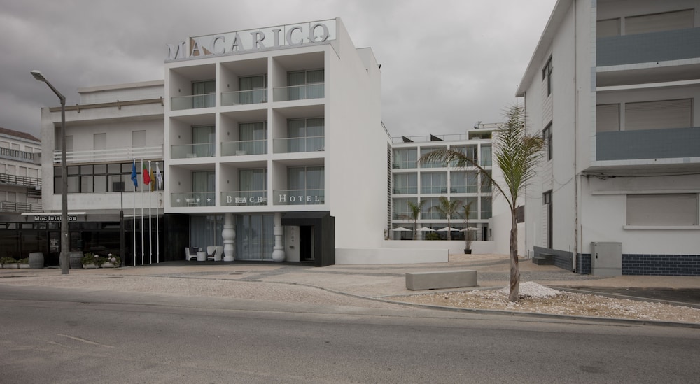 Macarico Beach Hotel 60/66
