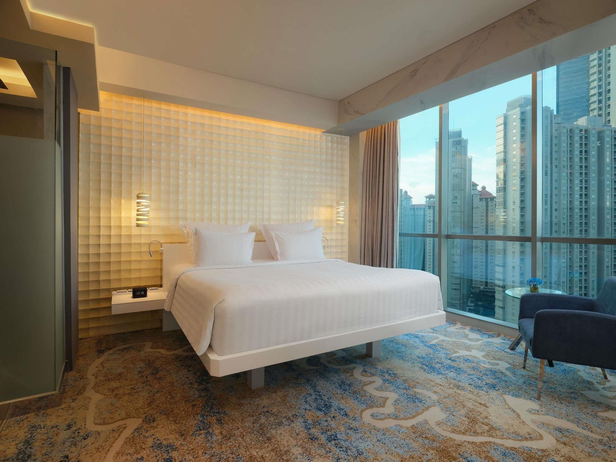 Pullman, Premium, Studio, Suite, King Bed, Central Park View, Sofa، Pullman Jakarta Central Park 4/5