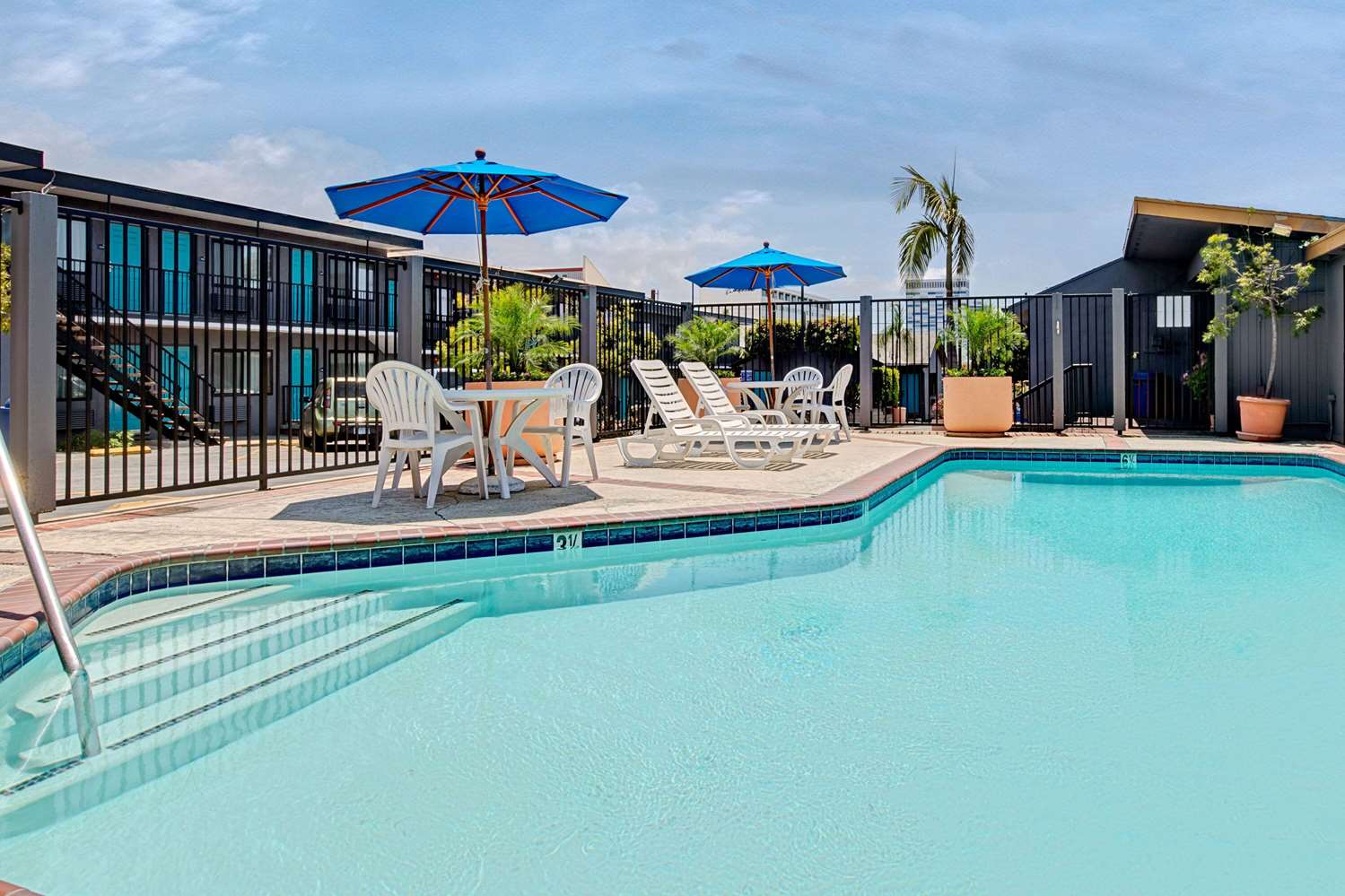 Travelodge By Wyndham LAX South 6/22