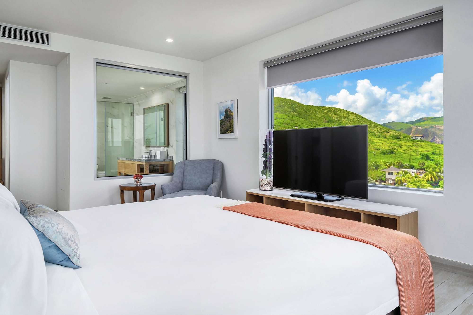 Suite, King Bed, Ocean Front, Balcony