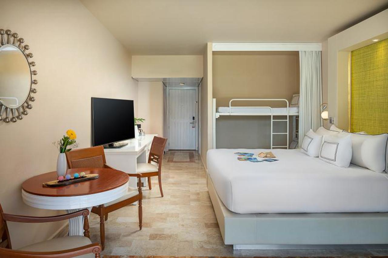 Melia Puerto Vallarta All Inclusive 17/20