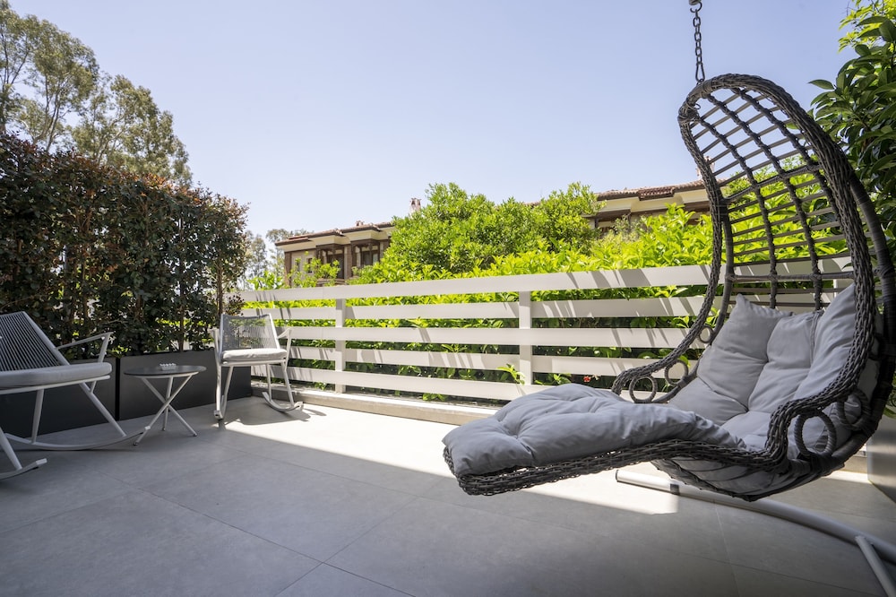 Baleze Boutique Hotel 45/50