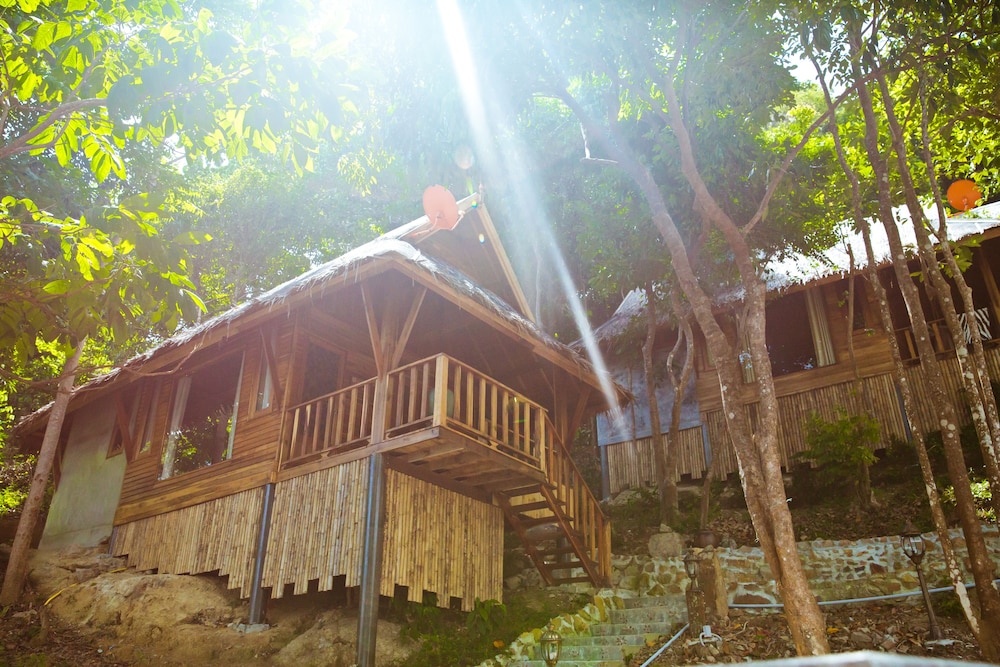 Phi Phi Phu Chalet Beach Resort 38/42