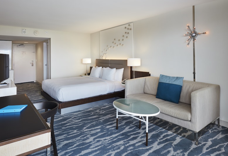 Waterstone Resort And Marina Curio Collection Ex Waterstone Resort Marina A Doubletree By Hilton 34/56