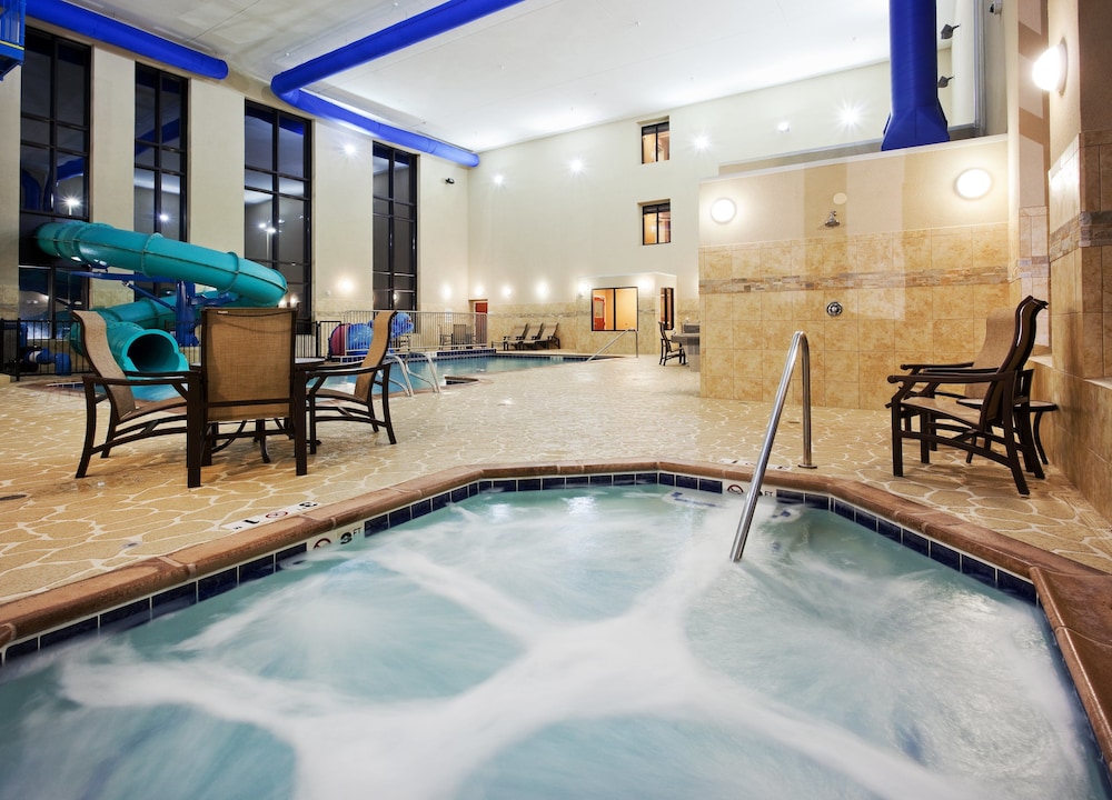 Holiday Inn Express Hotel and Suites Great Falls 41/47
