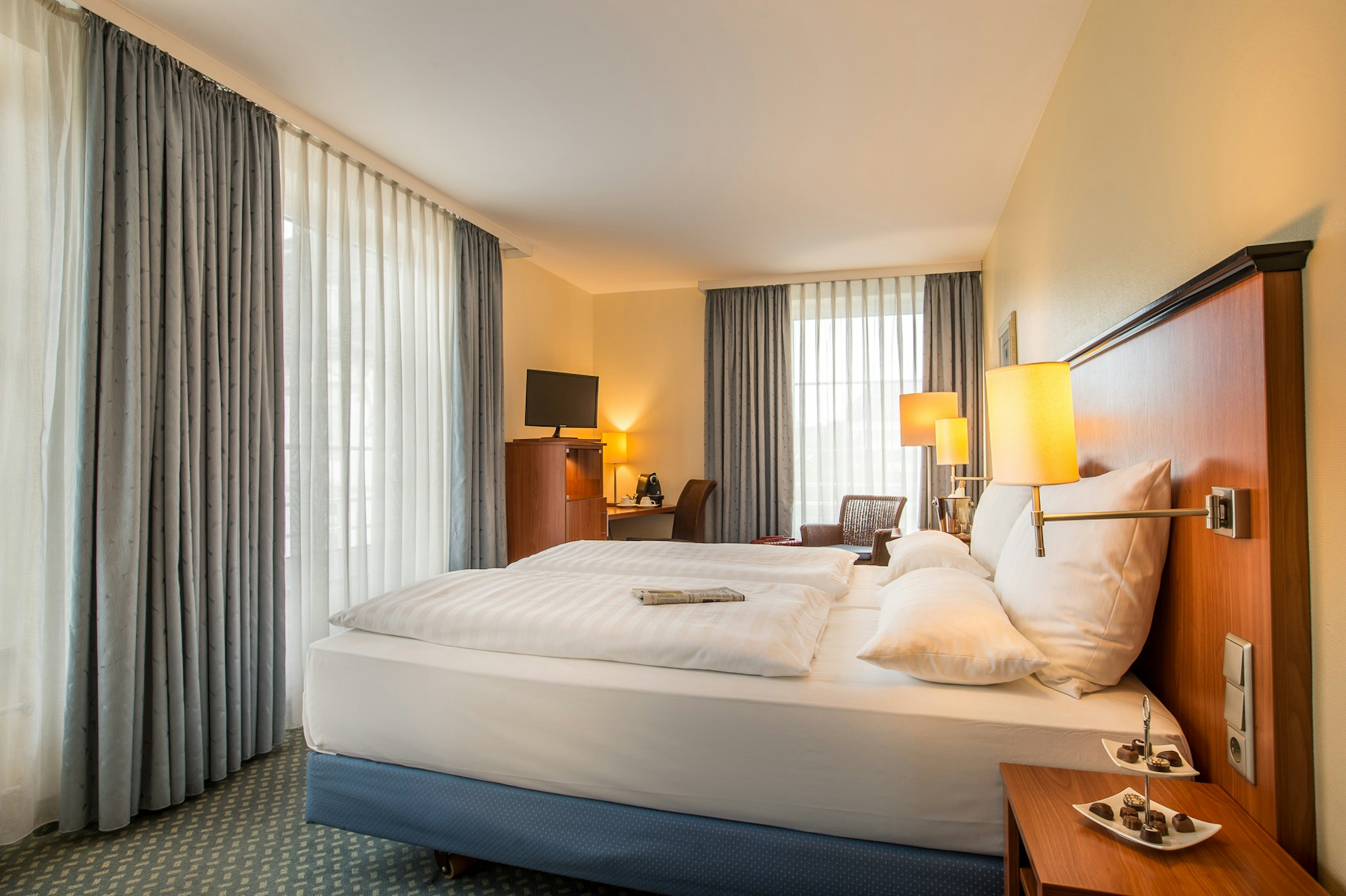 غرفة كومفورت بسرير مزدوج بإطلالة على الفناء، Das Carls Hotel 2/2