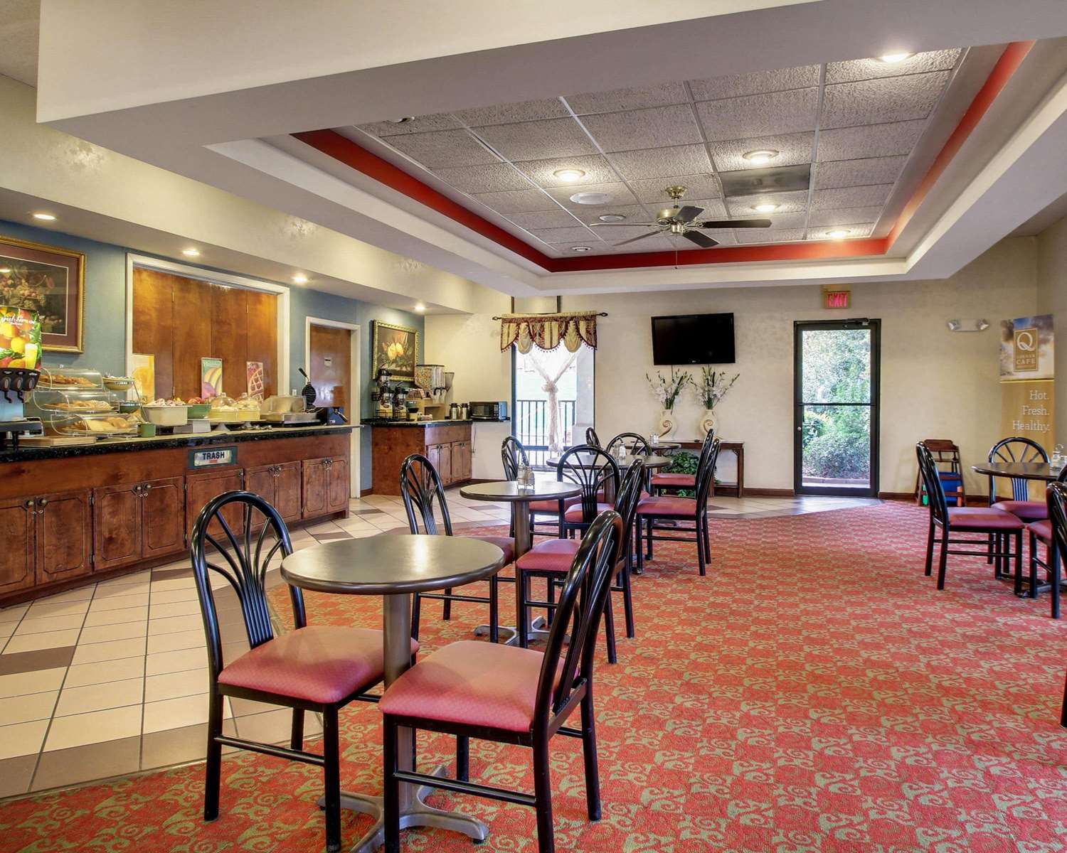 Quality Inn & Suites Clinton - Jackson West 22/28