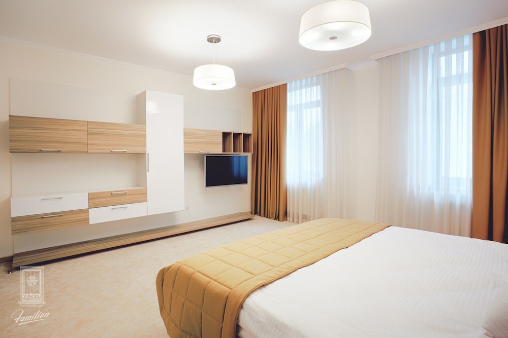 Familion Aparthotel 12/50