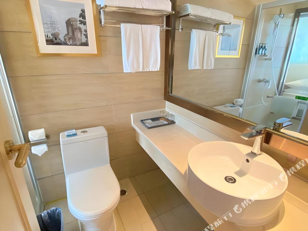 Vienna Hotel Shenzhen Baoan Chuangye Road 53/56