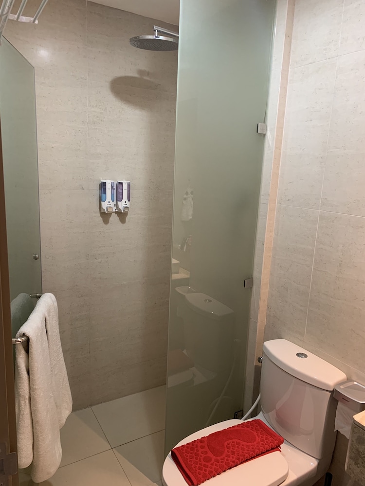 استوديو بريميوم بسرير كينج بإطلالة على المدينة، Gold Coast PIK Bahama Sea View Apartments 3/5