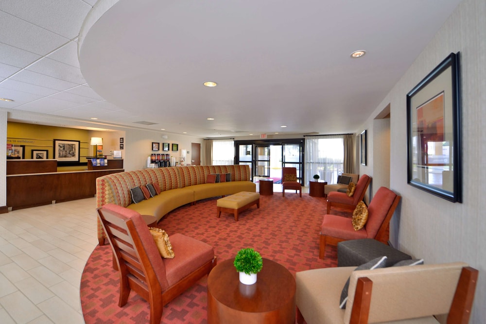 Hampton Inn Salisbury, MD 20/40