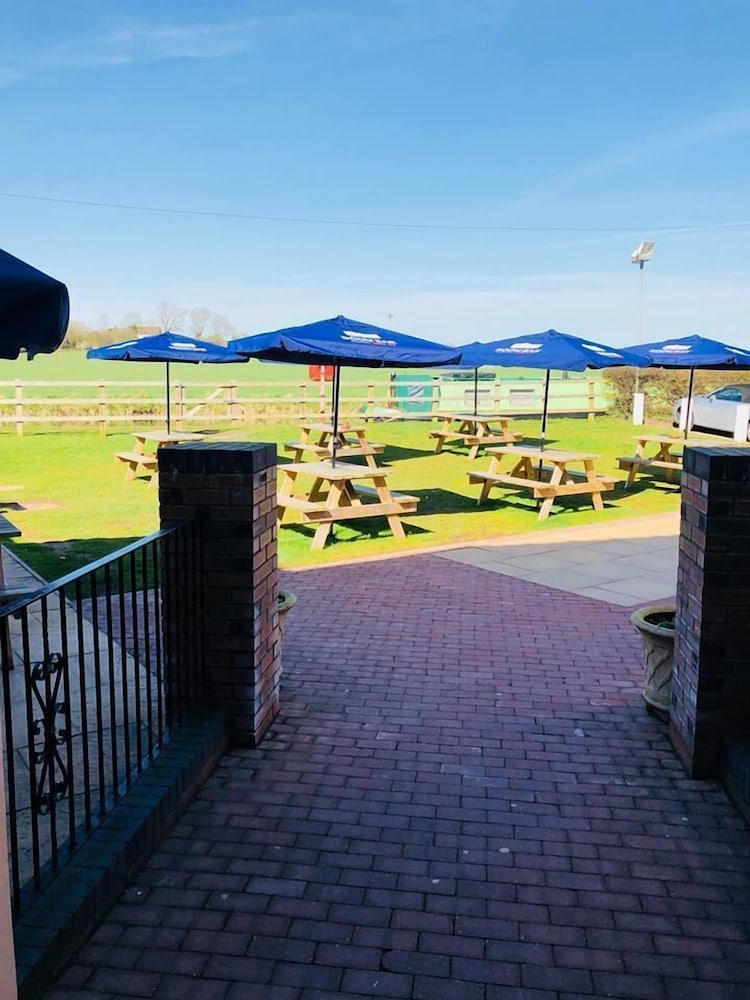 Cuttle Bridge Inn Hotel 22/28